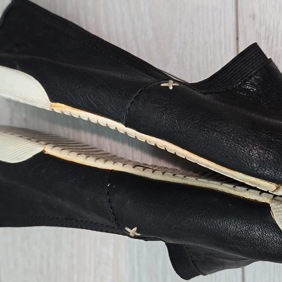 Frye Women Leather Loafer Slip on flats shoes sz 8M - Picture 12 of 16